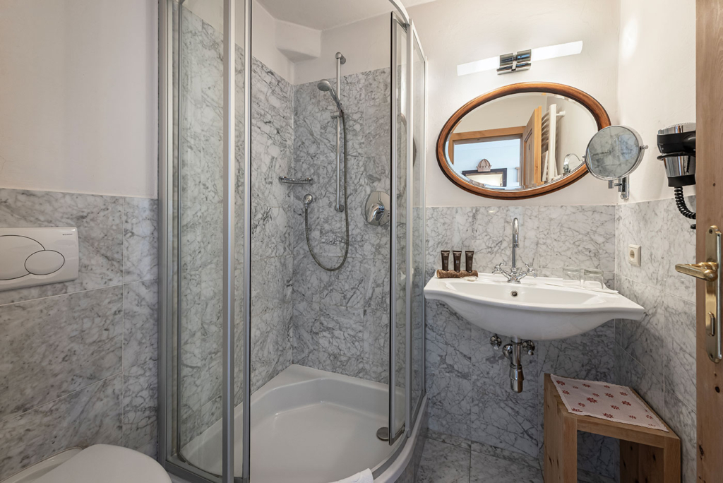 Doppelzimmer Standard 02